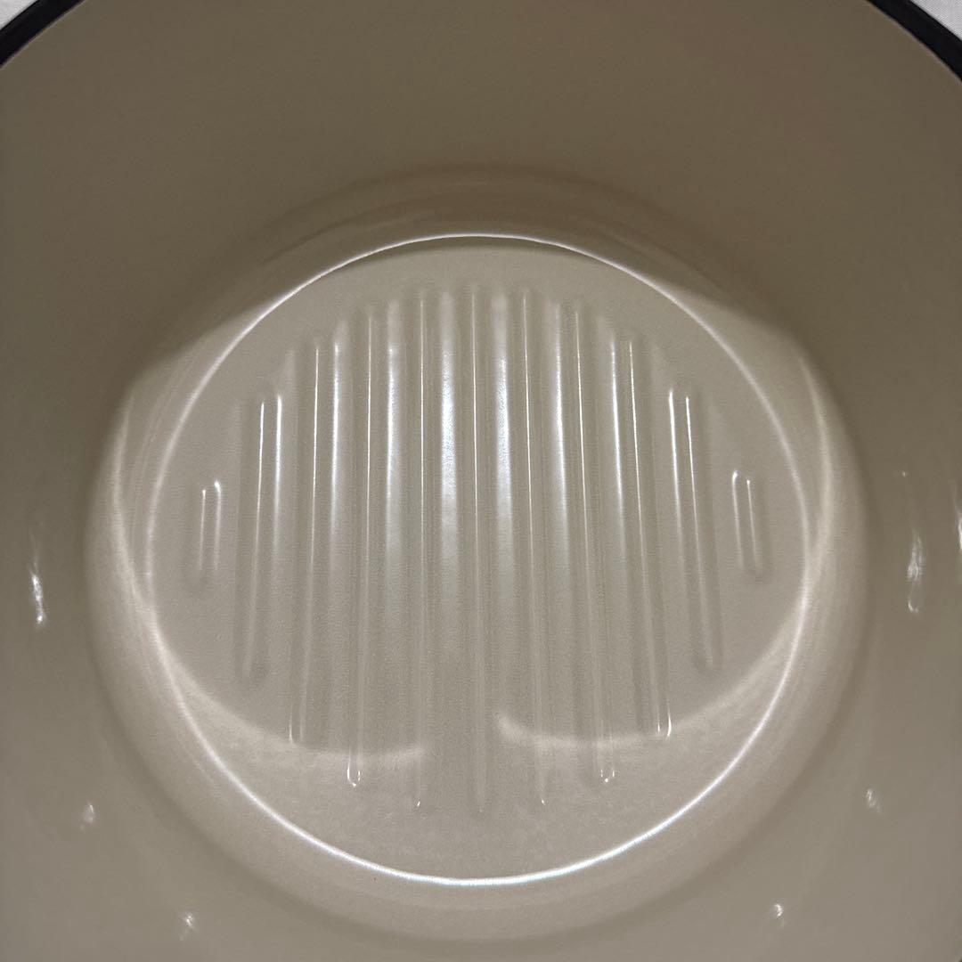 バーミキュラ　オープンポット　ラウンド　22㎝ ナチュラルベージュ