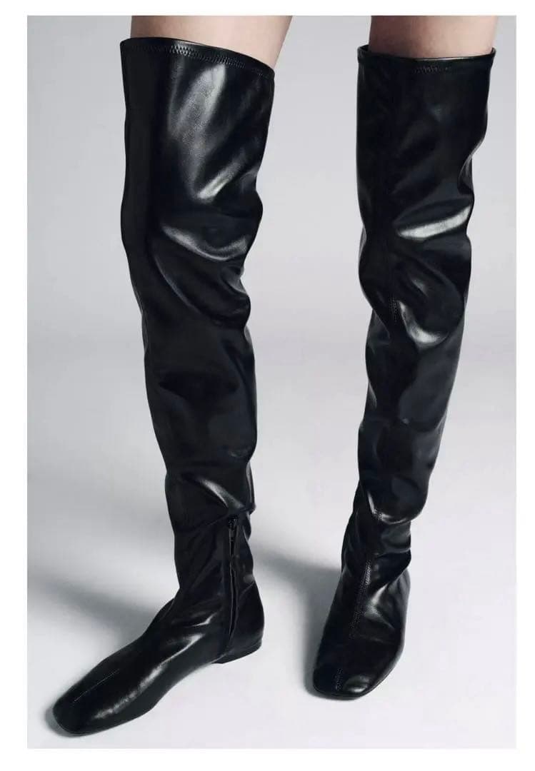 ZARA ニーハイブーツ