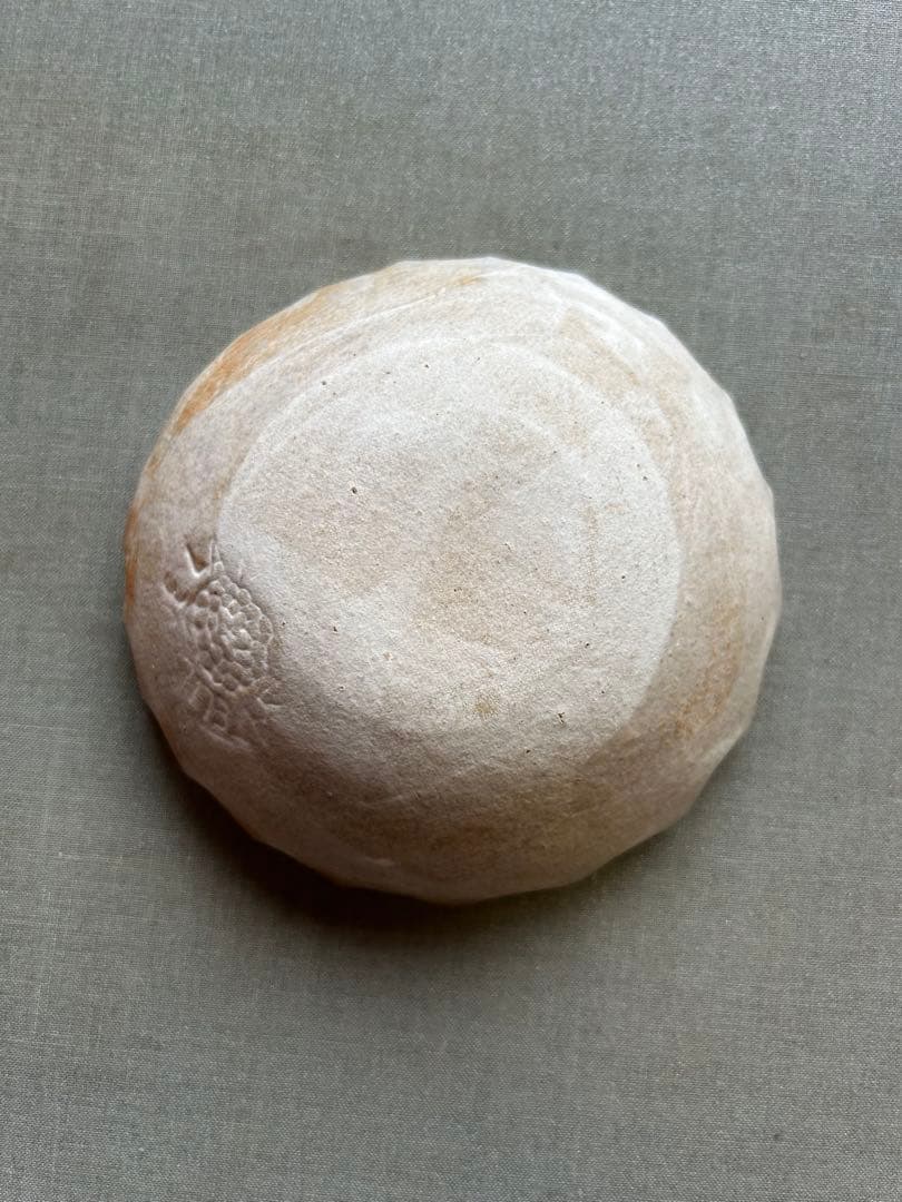 鹿児島睦　小皿　① 黄　花