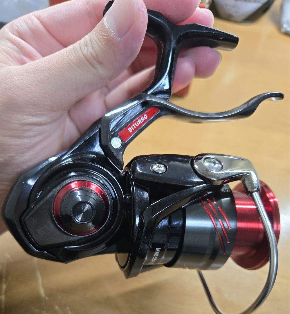 ダイワ　23シグナス2500XH-LBD レバーブレーキリール