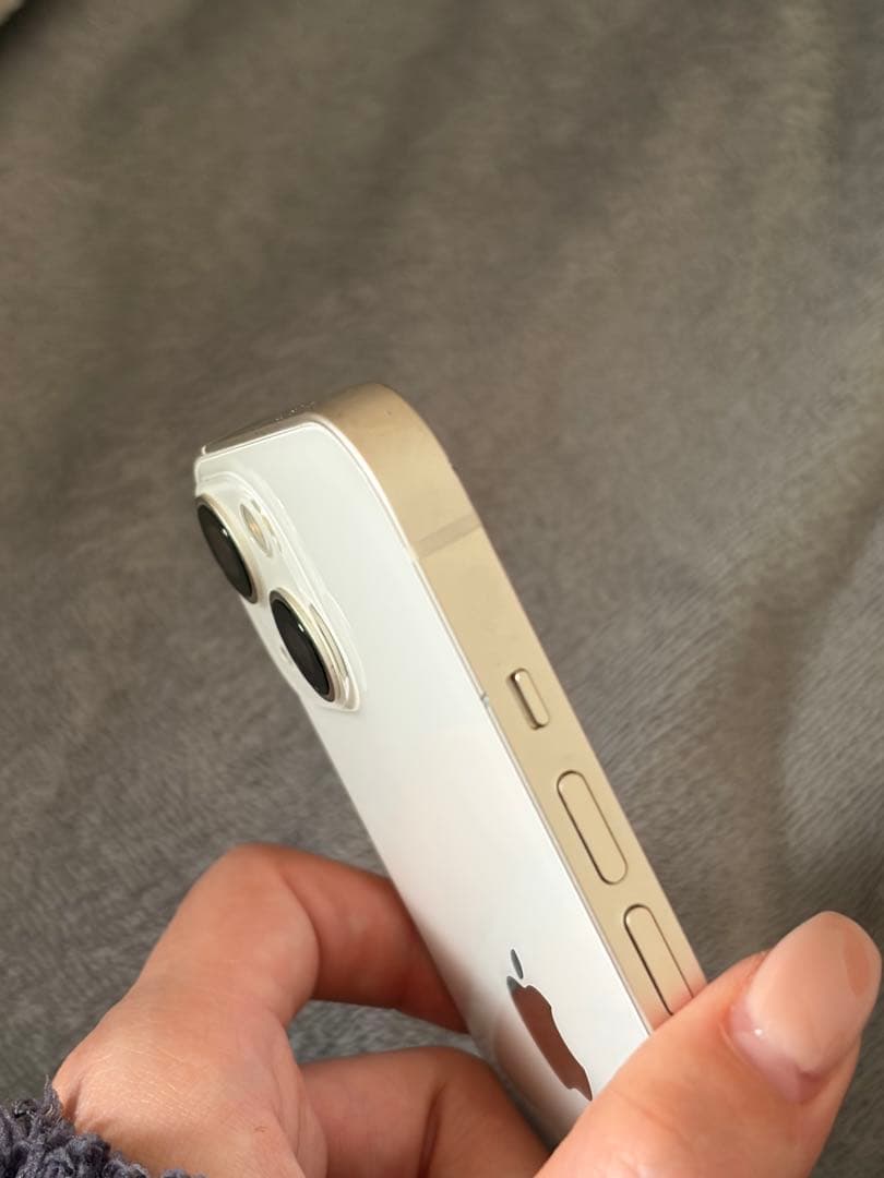 Apple iPhone 13 ホワイト スターライト 本体