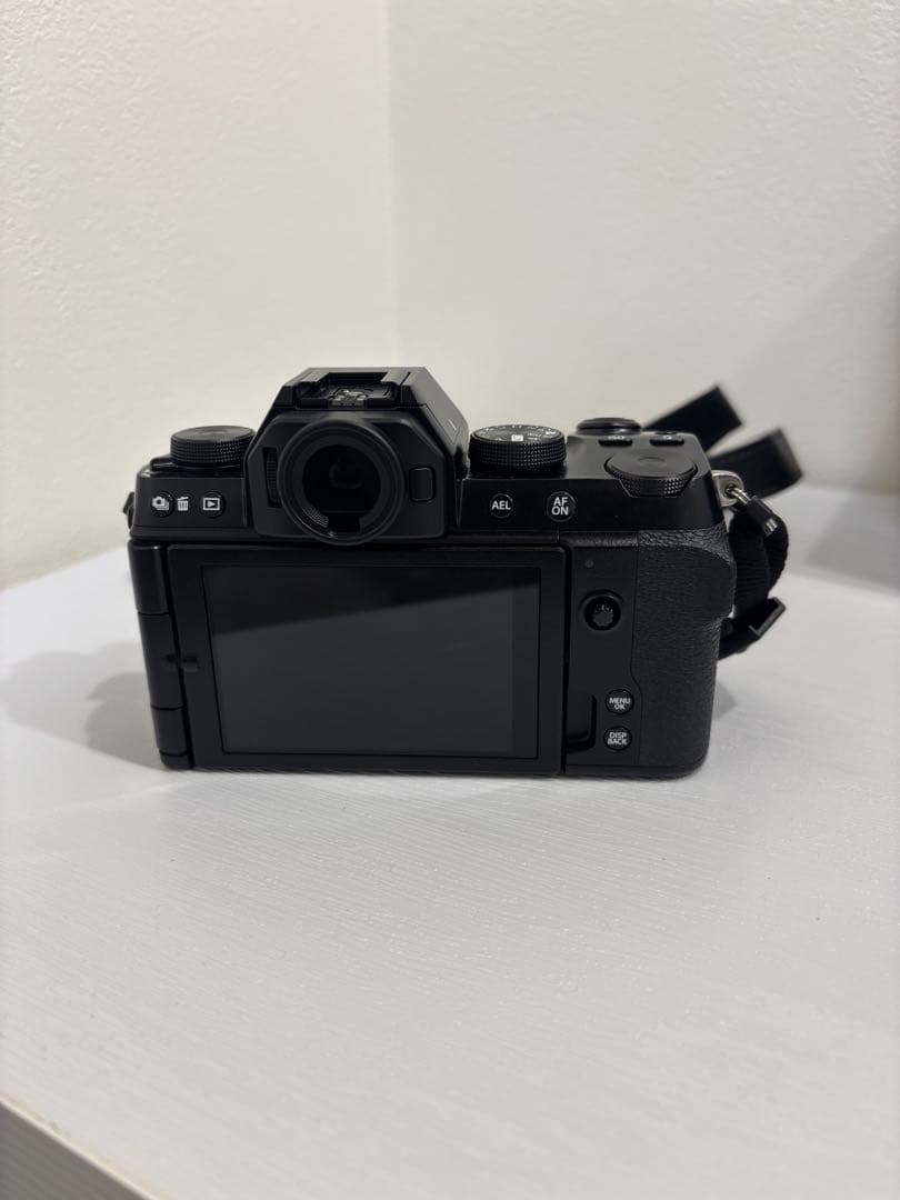 【箱あり美品】Fujifilm X-S10ミラーレス一眼カメラ本体