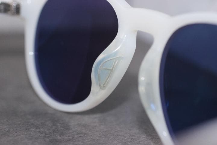 オリバーピープルズ × ロジャーフェデラー R-8 ティアドロップ サングラス