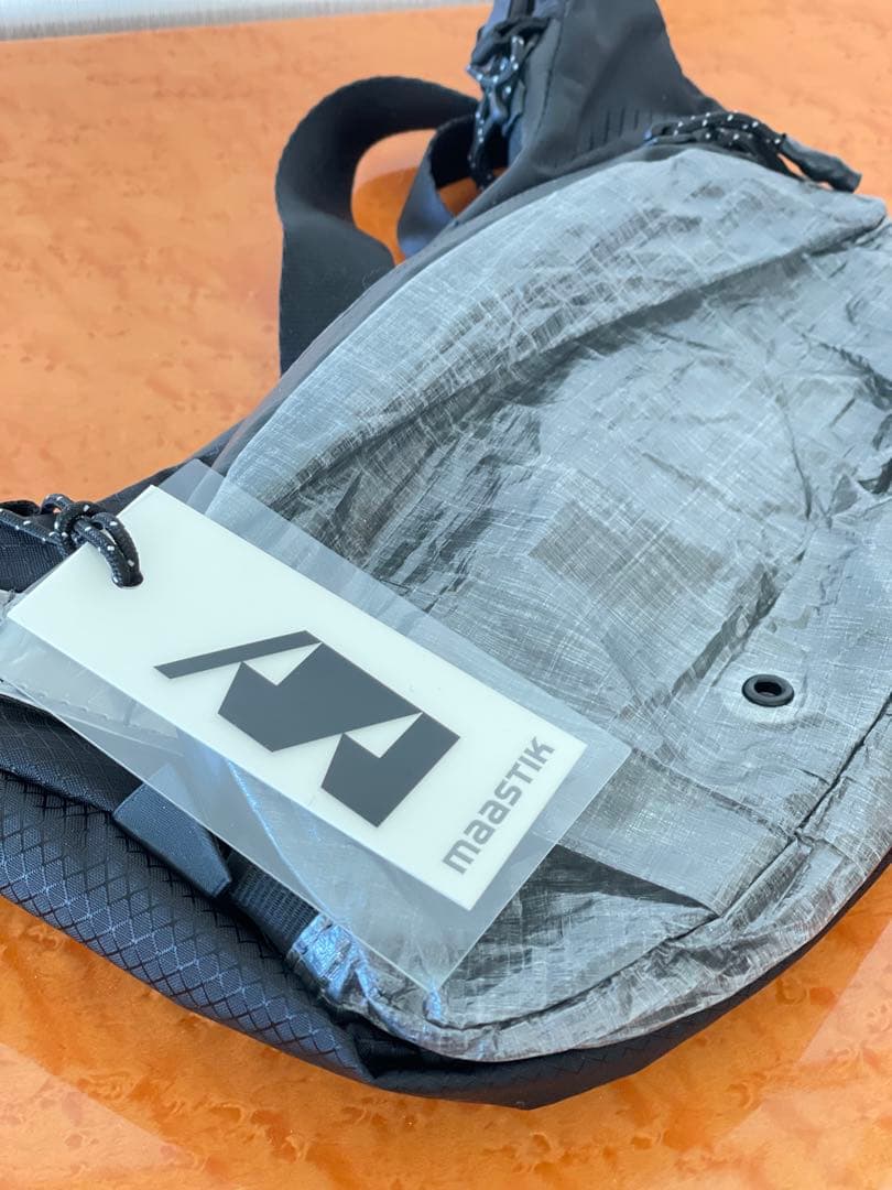 t*h様 maastik SLING BAG 新品 ショルダーバッグ スペースエ