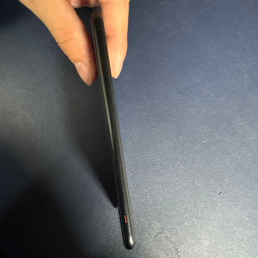 iPhone se 第二世代 64gb SIMフリー 本体