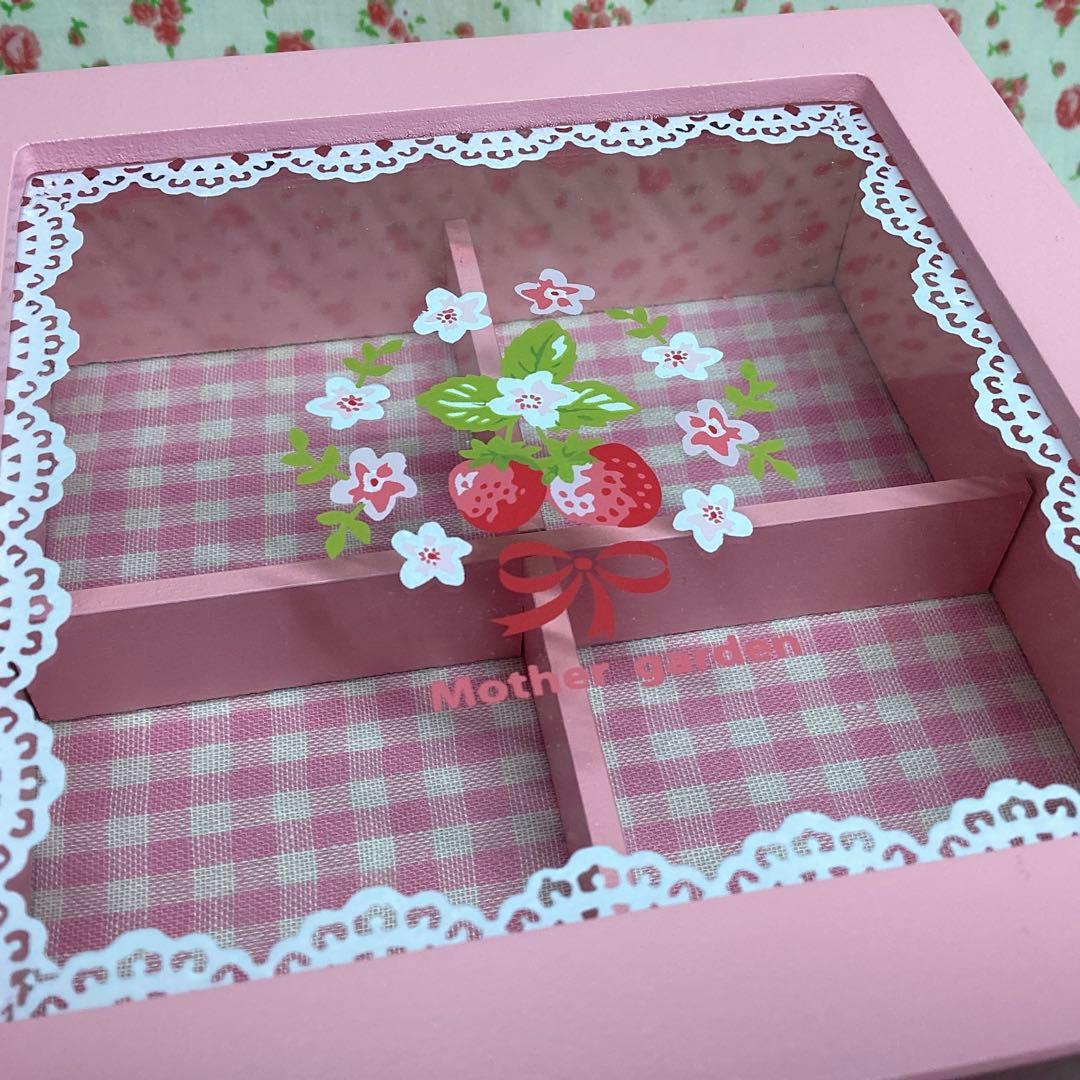 【未使用】マザーガーデン　いちご　小物入れ　チェスト　木製　レア　苺　ピンク