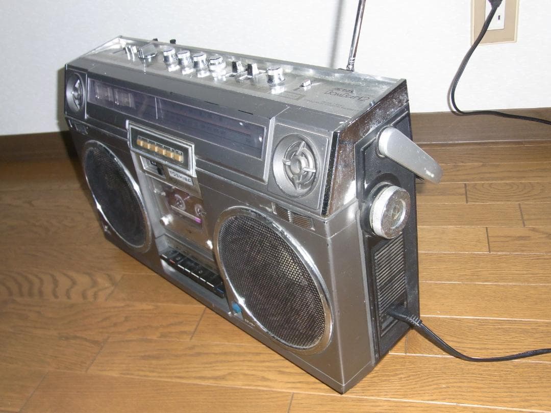 昭和レトロ 東芝 TOSHIBA ラジカセ BOMBEAT RT-8900S