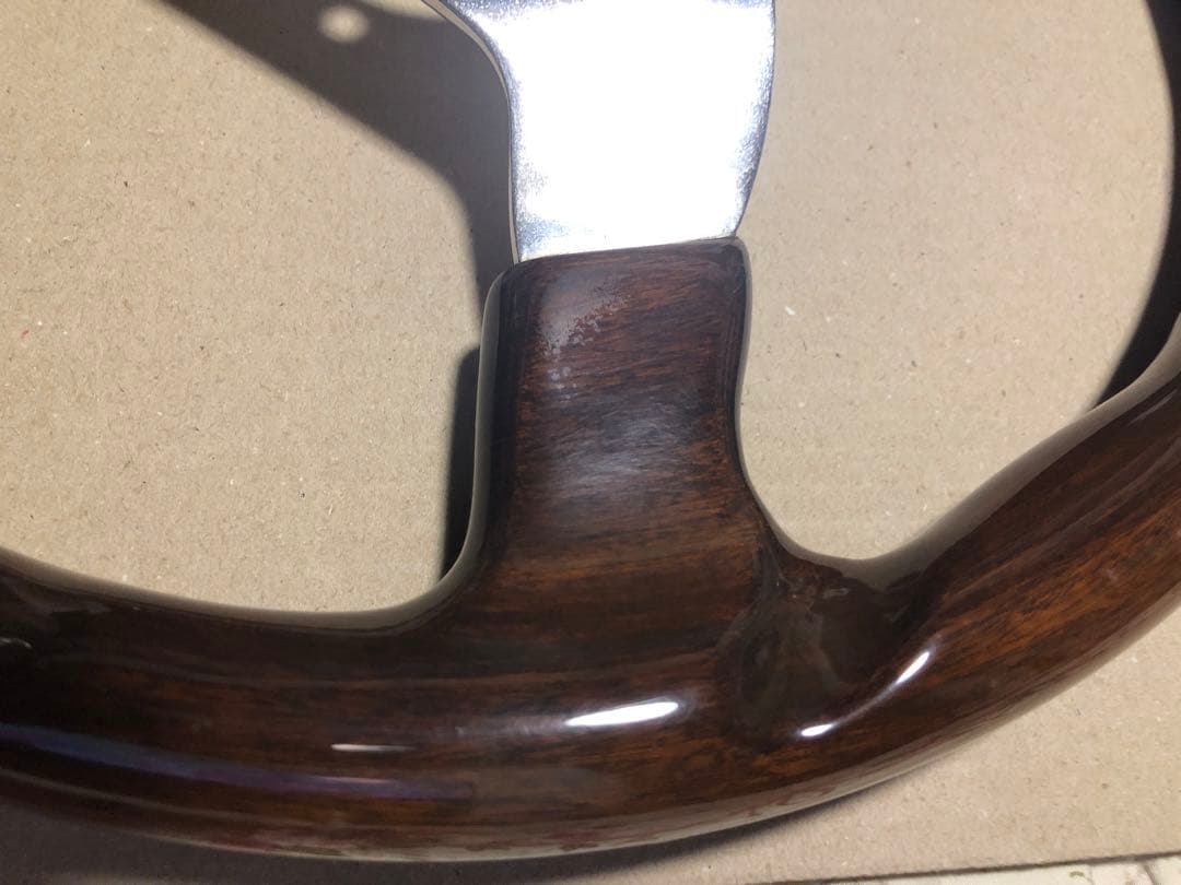 momo ウッドステアリング　中古品