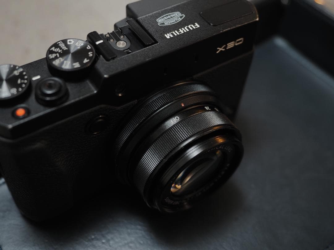 FUJIFILM フジフィルム X30