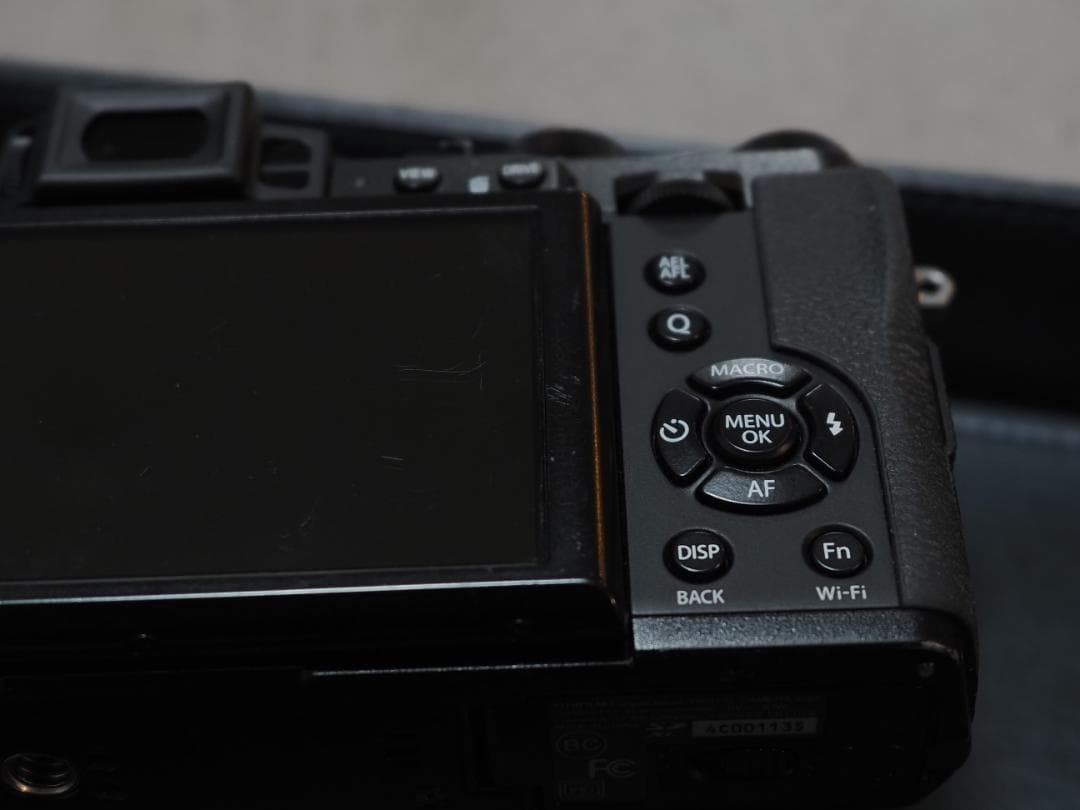 FUJIFILM フジフィルム X30