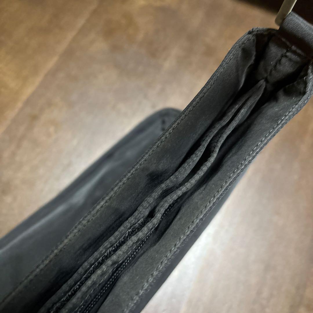 PRADA ブラック ナイロンバッグ