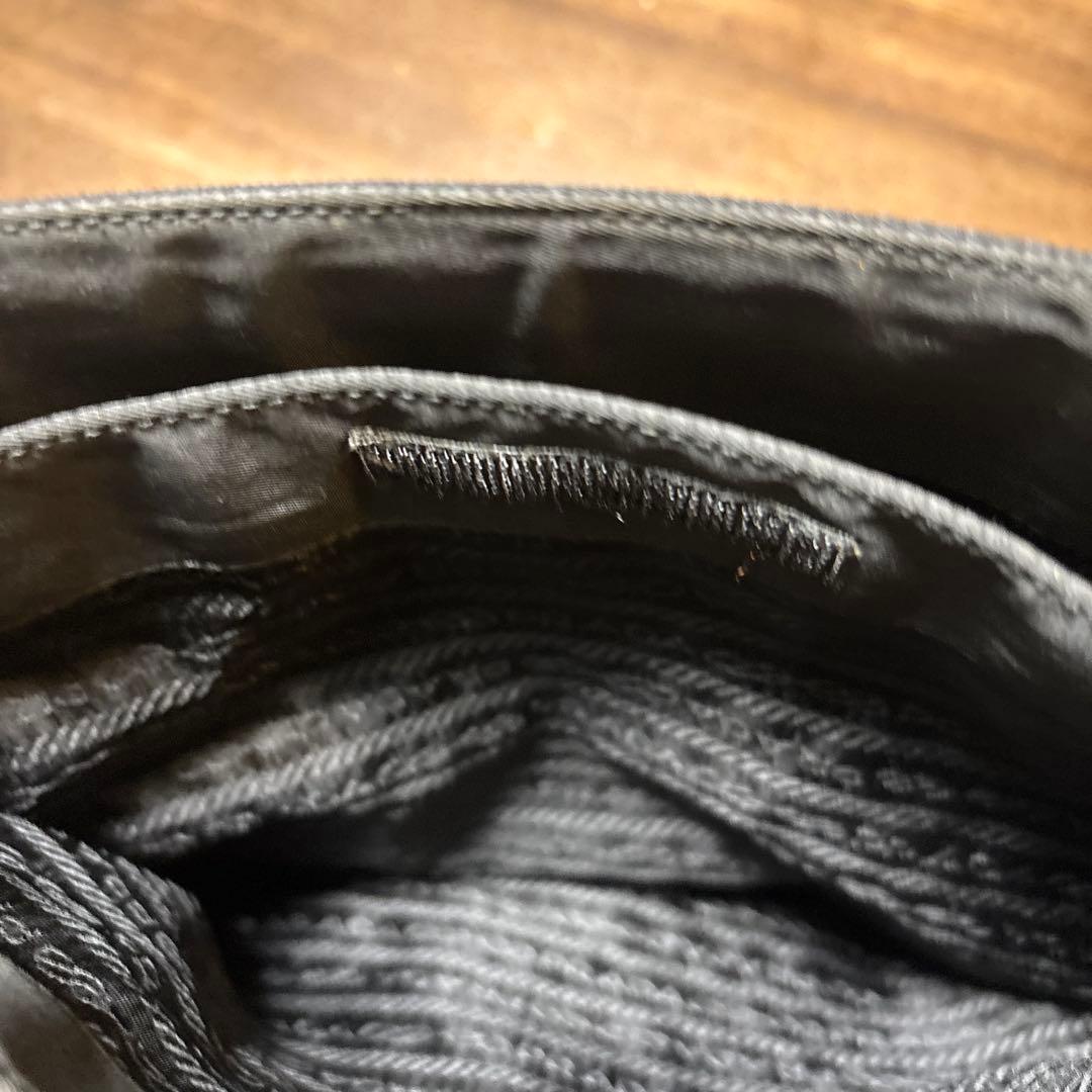 PRADA ブラック ナイロンバッグ