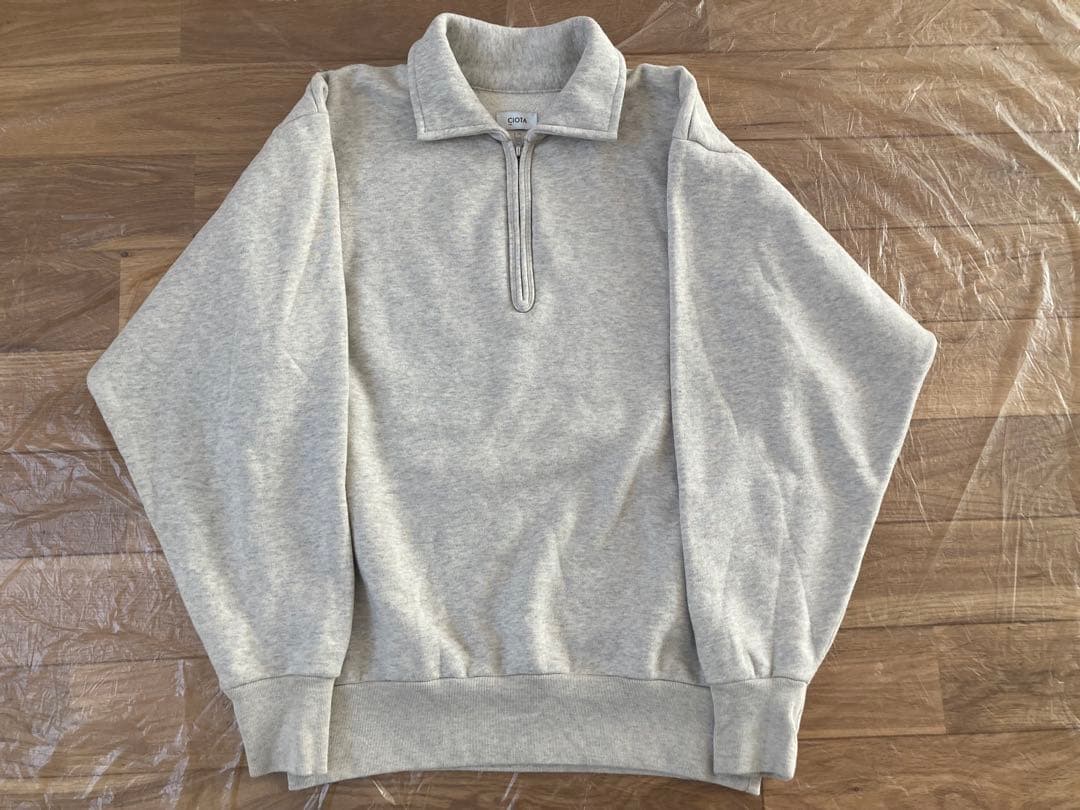 シオタ ハーフジップスウェットシャツ ユニセックス