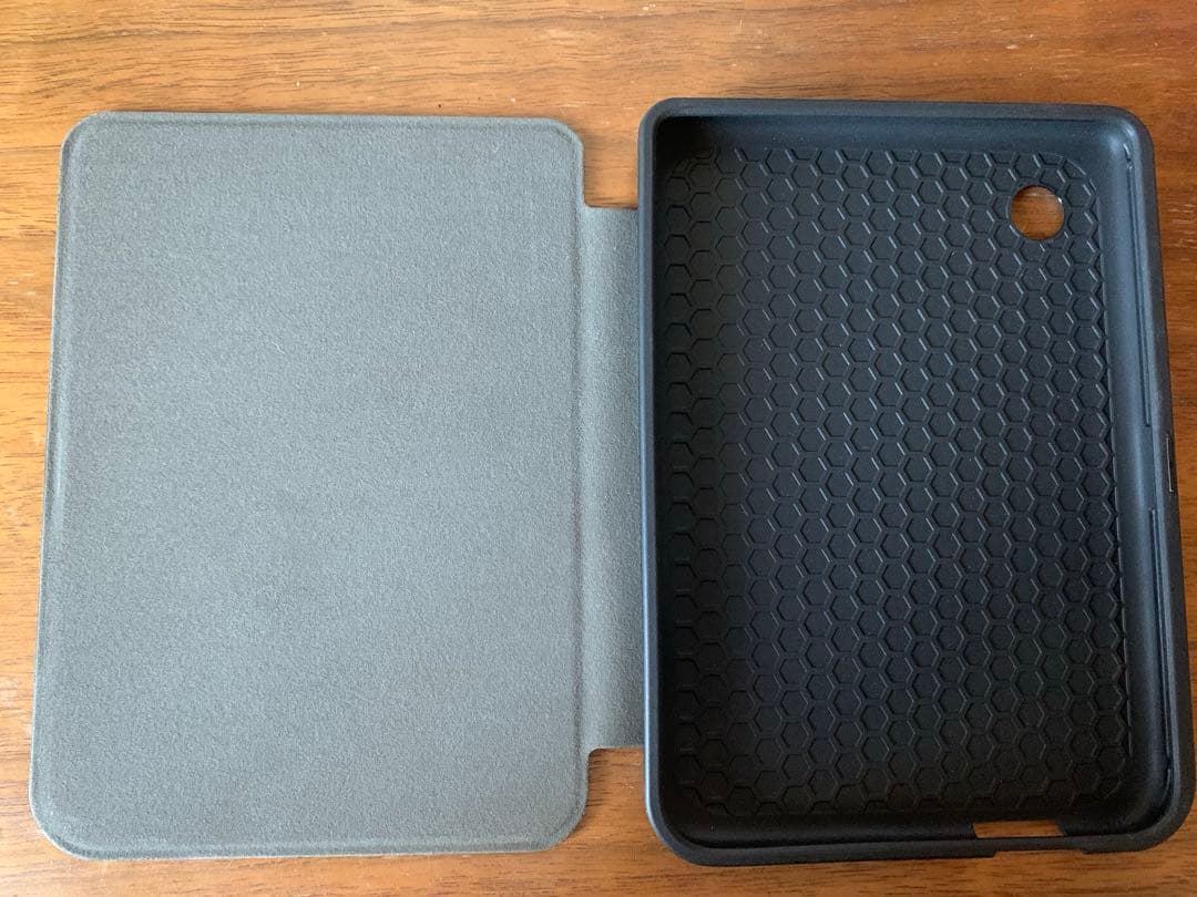 Kobo clara color 本体とカバー