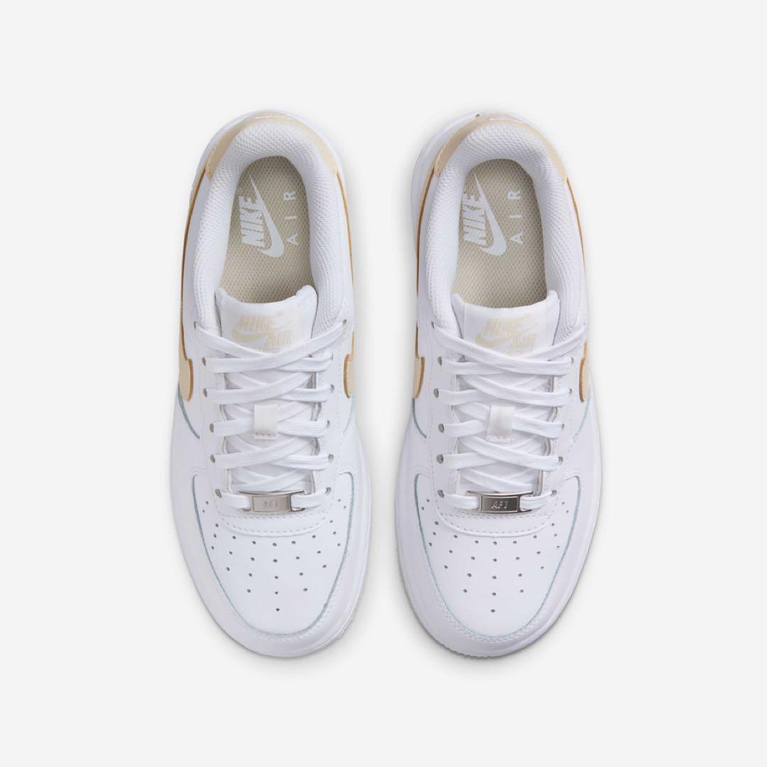 【新品24.5cm】NIKE｜エアフォース１GS｜ホワイト/ライトベージュ