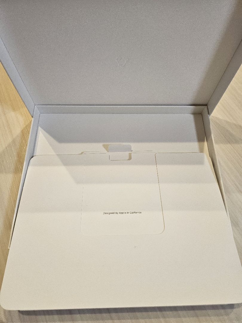 【未使用品】Apple純正品 iPad Magic Keyboard ホワイト