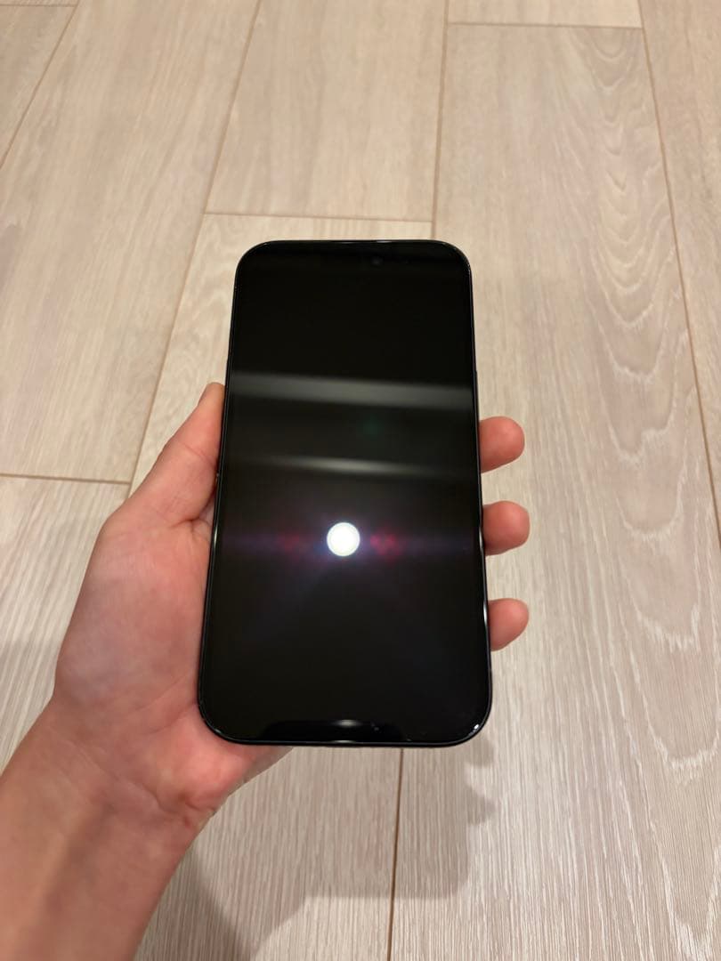 美品　Apple iPhone 15 ブラック　256GB