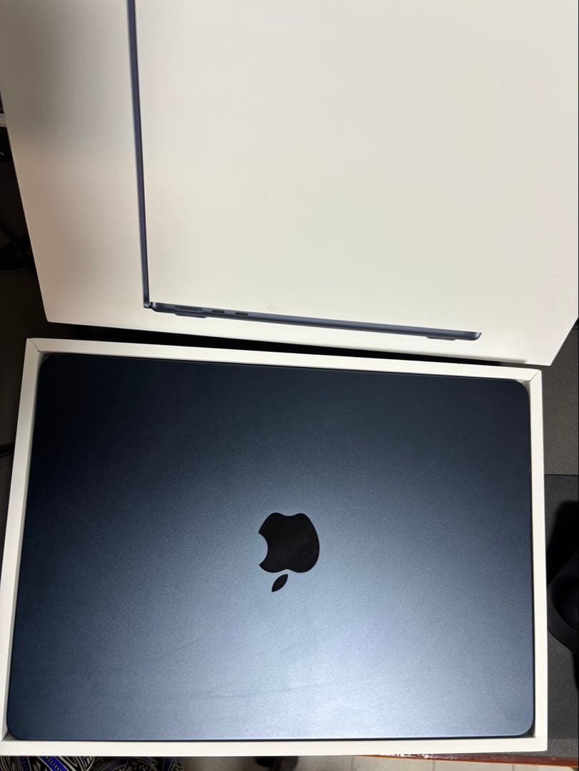 【メモリ16GB】MacBook AirM2 13インチ ミッドナイト付属品完備