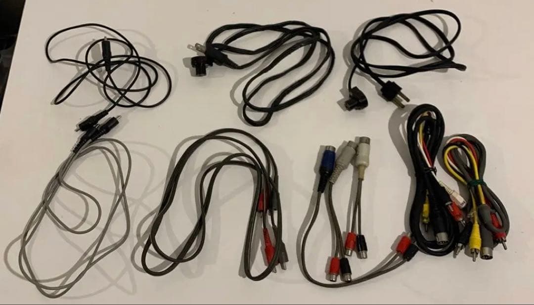 QUAD33通電OK＋303未確認ヴィンテージアンプジャンク扱い未確認ケーブル付