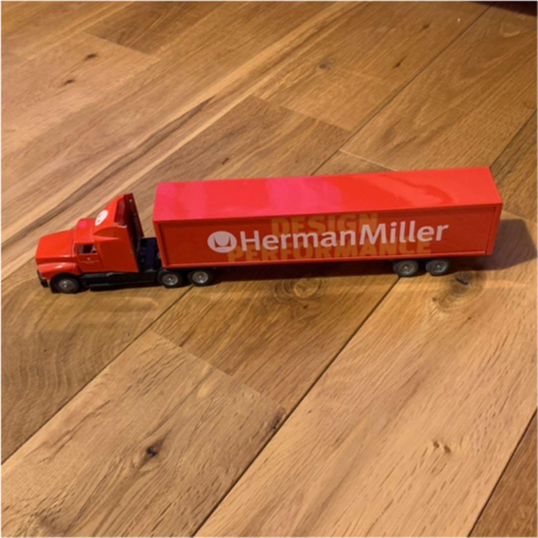 ハーマンミラー トレーラー