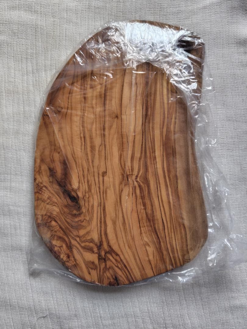 イタリア製 アルテレニョ オリーブウッド 大判カッティングボード