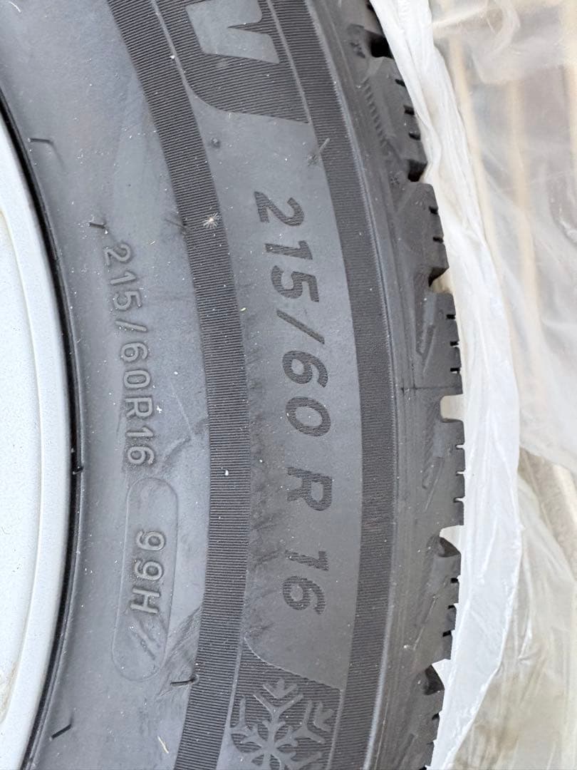 MICHELIN X-ICE 215/60R16 2023年製　トヨタ用