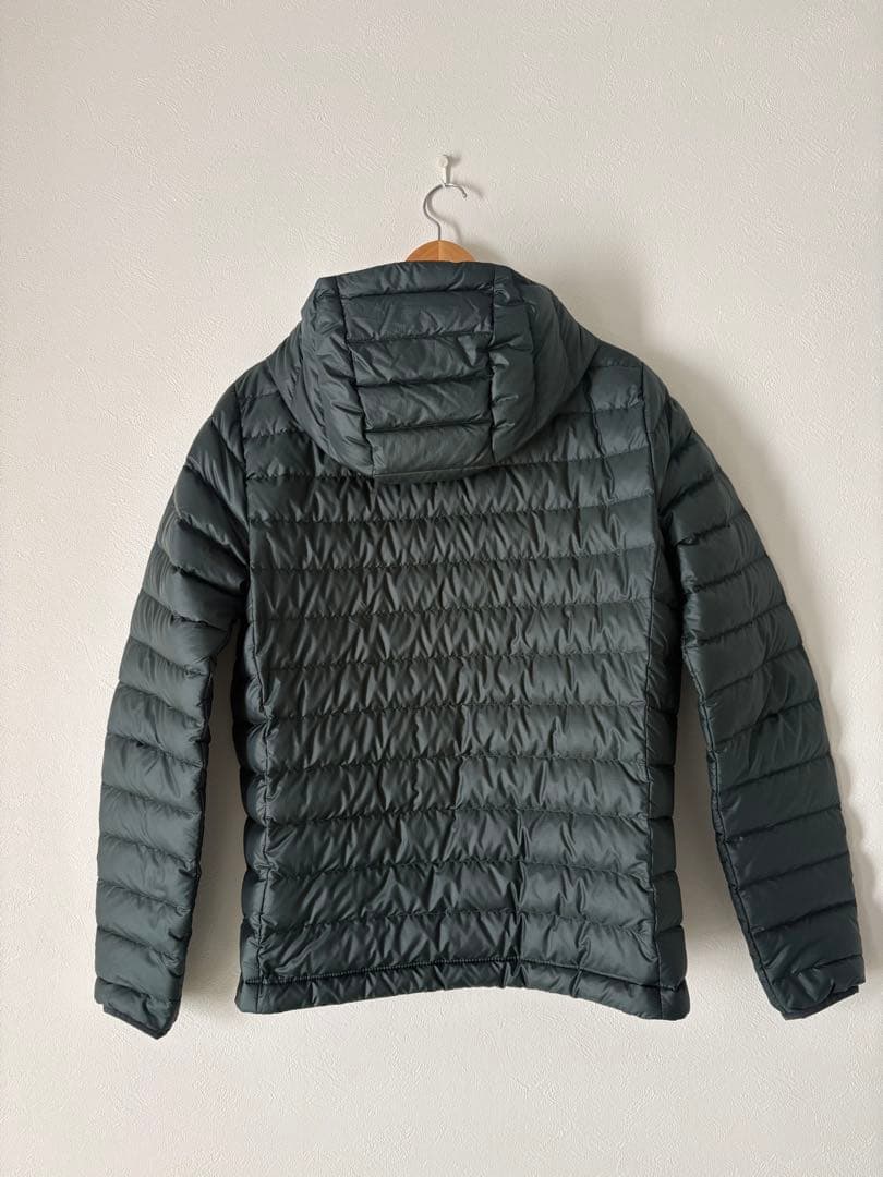 t*i様 パタゴニア　ダウンセーターフーディ　S