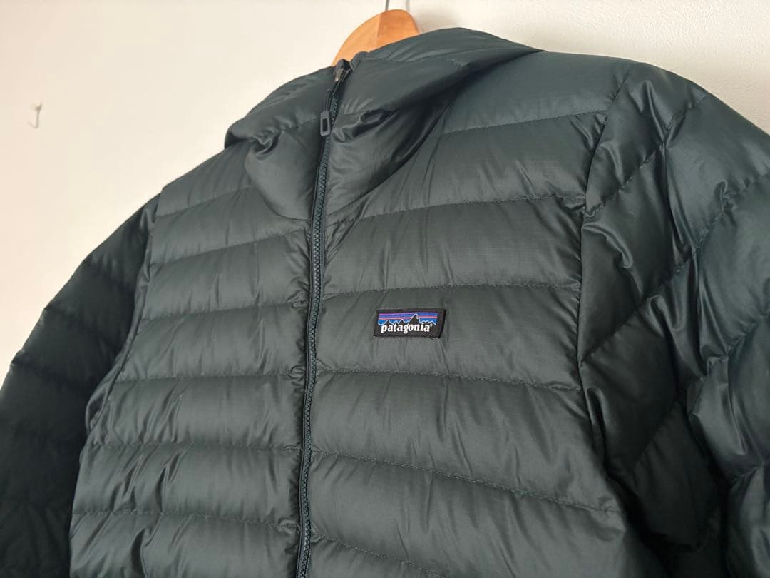 t*i様 パタゴニア　ダウンセーターフーディ　S