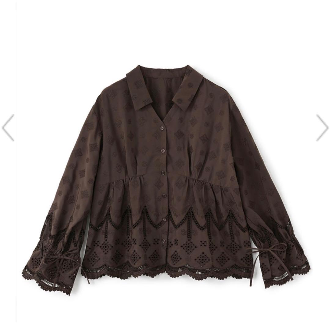 値下げ！エストラータ エンブロイダリーリボンスリーブブラウス cohina