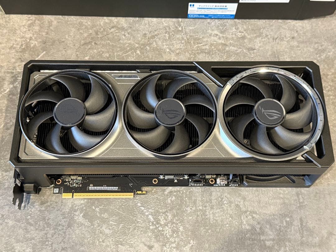 ASUS ROG ASTRAL GeForce RTX 5080 ROP欠けなし