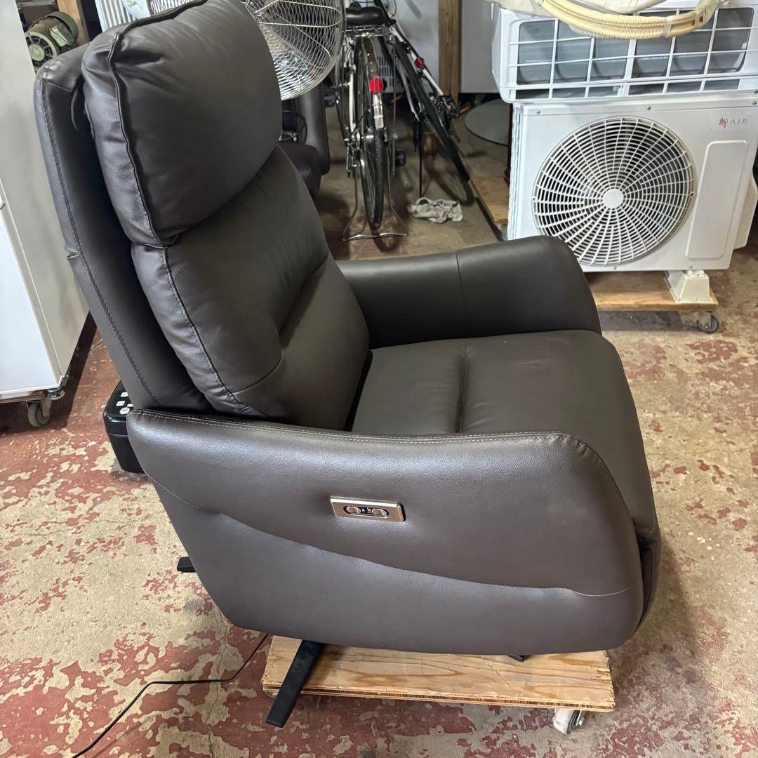 瀧511 ニトリ 電動リクライニングパーソナルチェア2モーター LE01