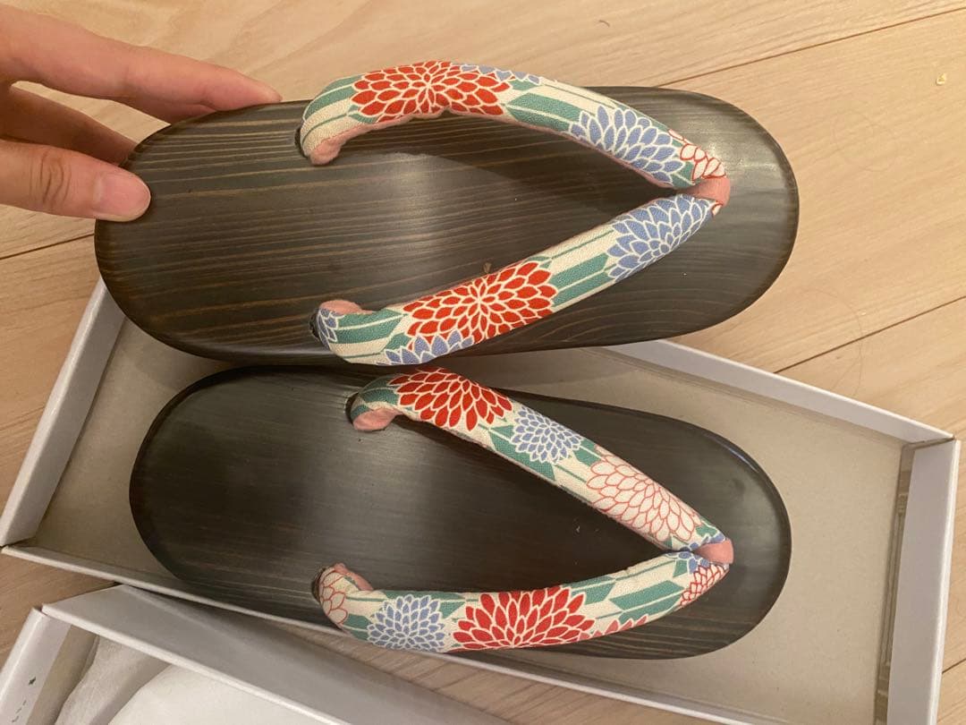 【ほぼ未使用】花火柄 浴衣・帯・下駄セット