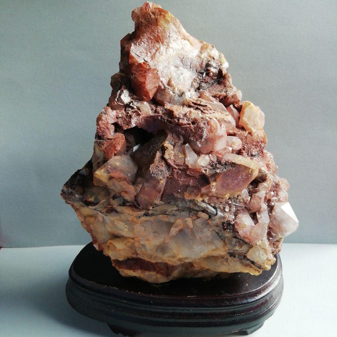 天然石　 原石レッドファントム クライスラー5.6kg台座付き