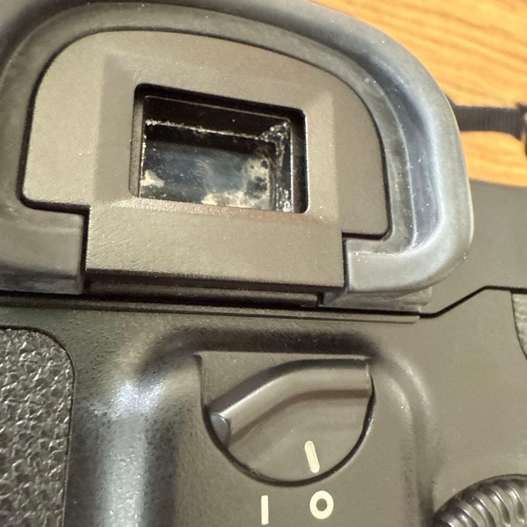 Canon EOS-1N フィルム一眼レフカメラ　レンズ付き(ジャンク品)