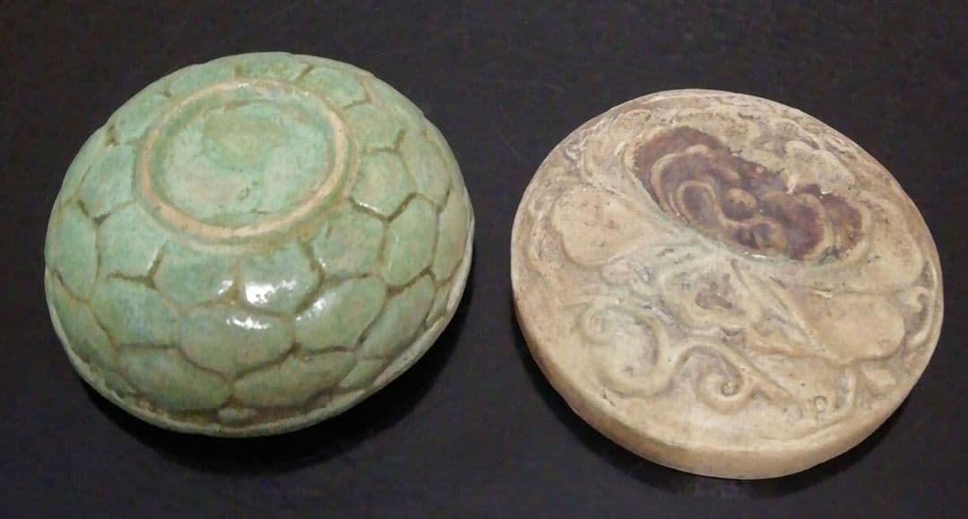 竹世書付　交趾　色絵　牡丹　タイ　香合　共箱　茶道具