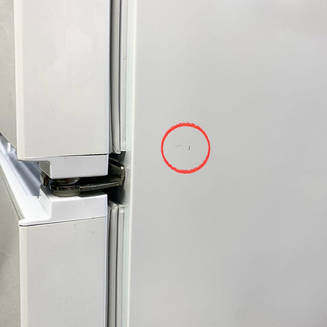 小さめなのにガラスドアで高級感があってオシャレなの。2ドア冷凍冷蔵庫90L