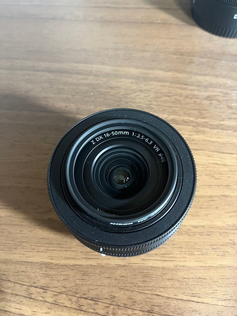 Nikon Zfcミラーレスカメラ + DXレンズ2本＋その他おまけ