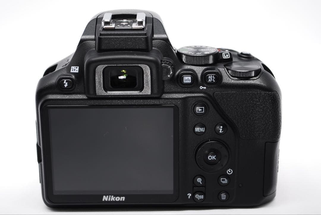 美品✨手ぶれ補正付き✨Nikon D3500✨軽量コンパクト✨一眼レフカメラ✨