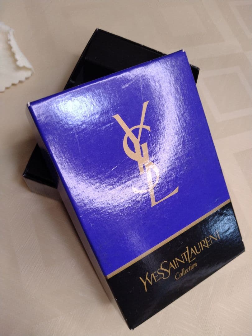 Yves Saint Laurent ゴールド ブローチ