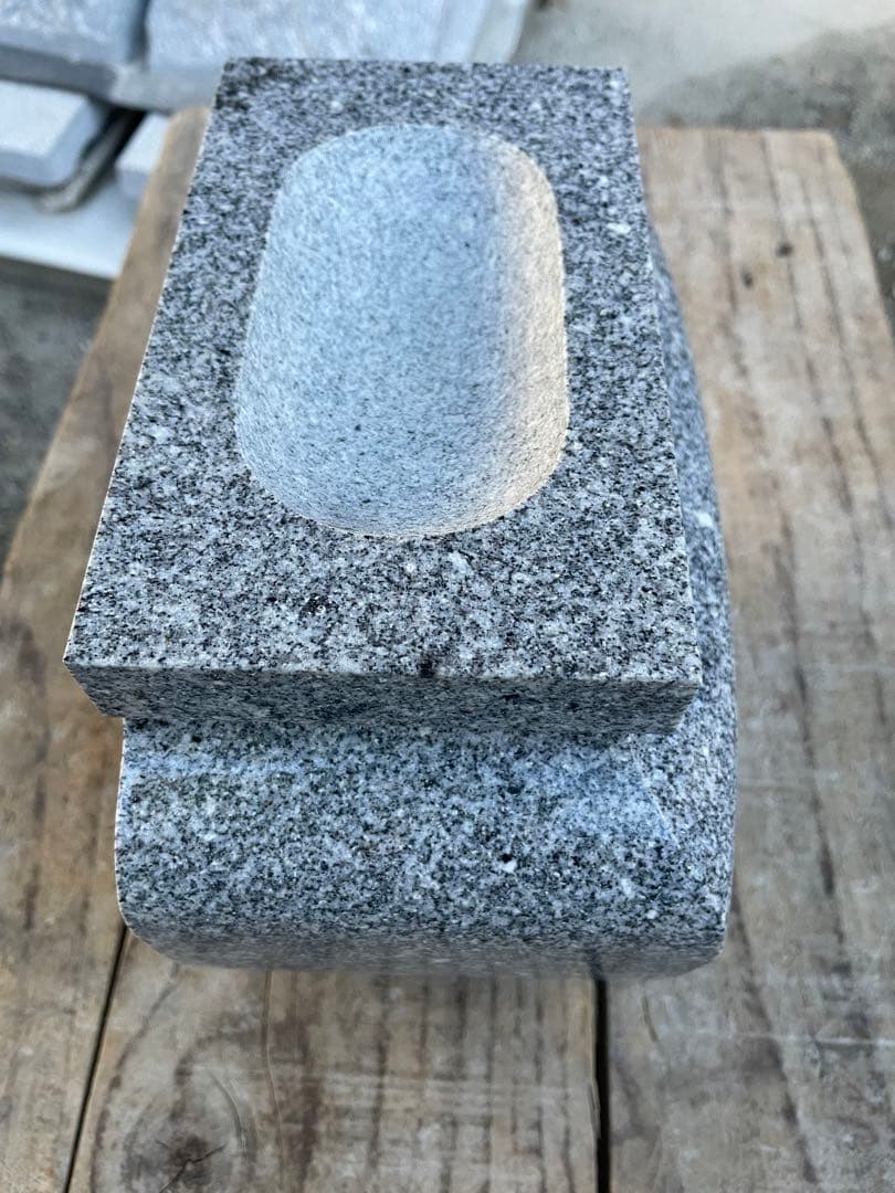 水鉢　国産品　手作り　大入石