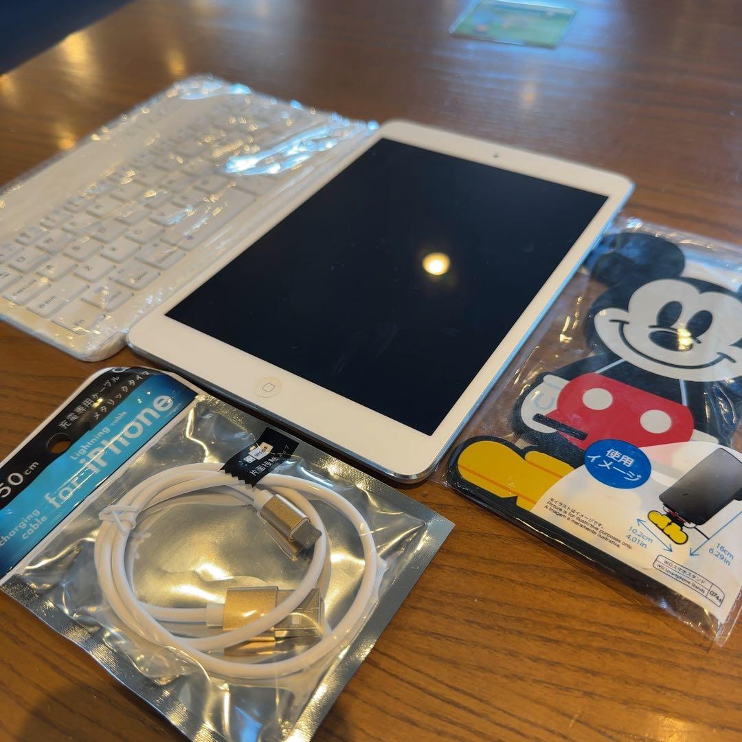 ♪ 美品のiPad mini 2 ♪ 大きな傷なし♪キーボード付き♪