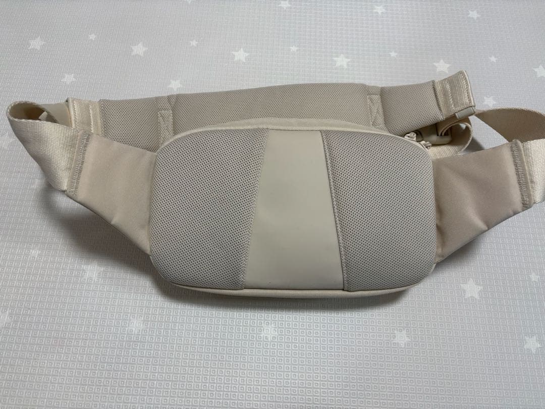 POMULU ポムル ヒップシート　ナチュラルアイボリー