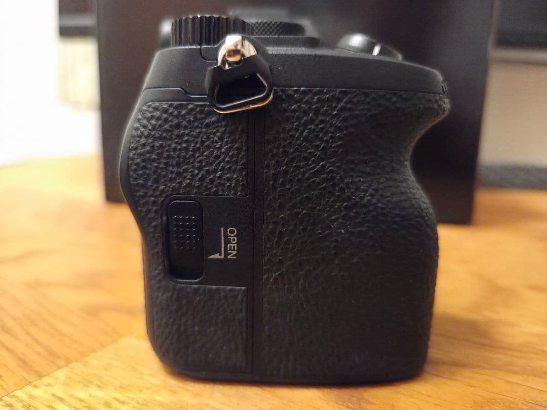 【 美品】SONY ソニー a7IV ILCE-7M4 ボディ