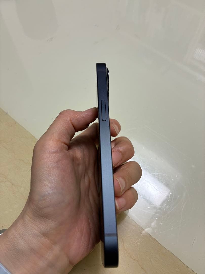 h*o様 Apple iPhone13 128GB ミッドナイト