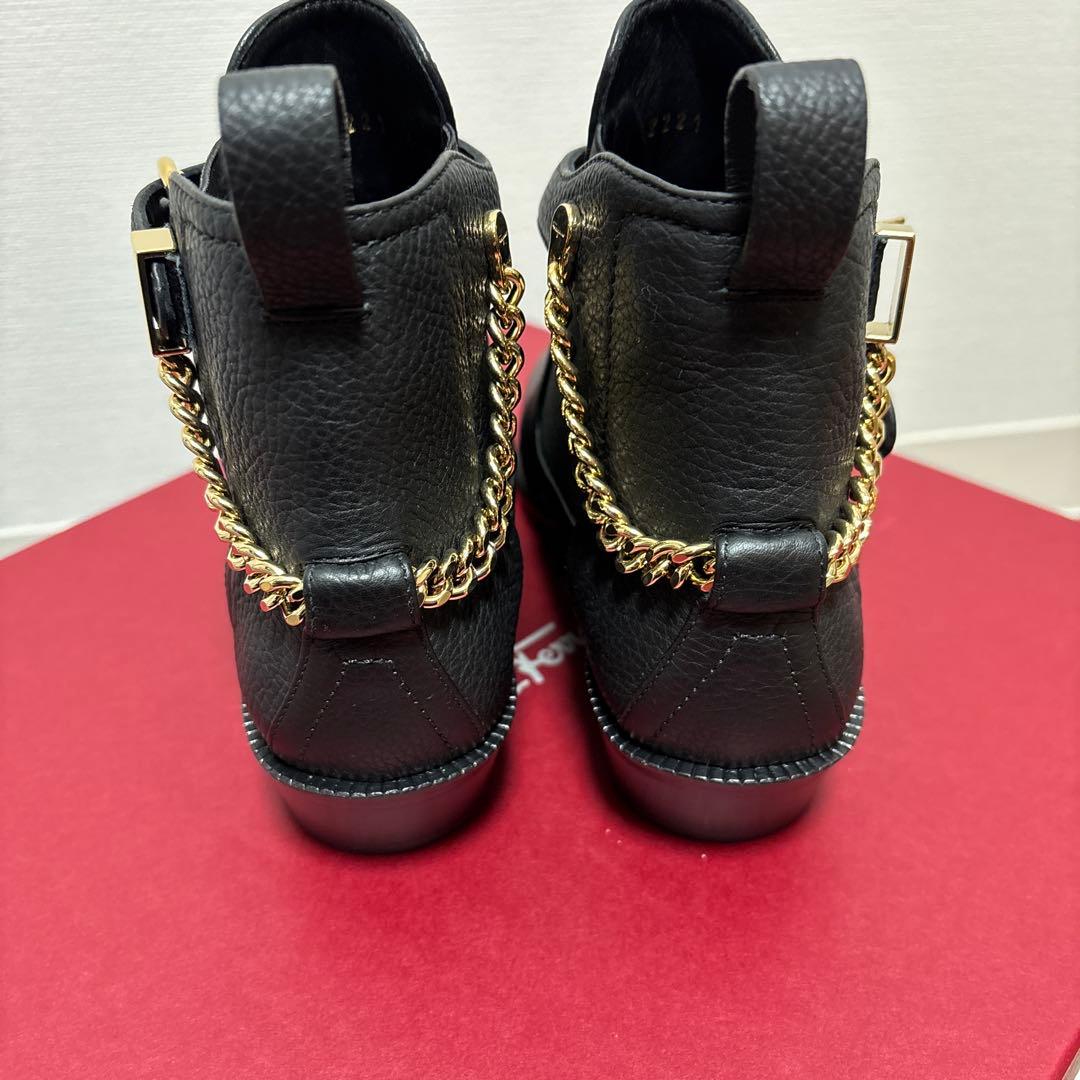 新品未使用Salvatore Ferragamo ブラックアンクルブーツ