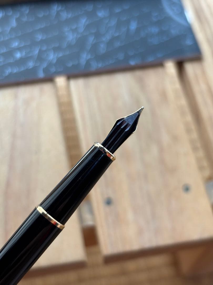 MONT BLANC ボールペン 黒 ガイドブック付き