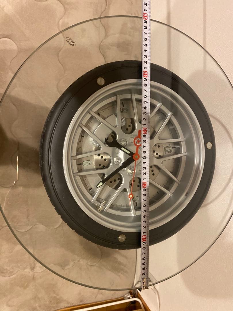 ホイールデザイン置時計とテーブルセット