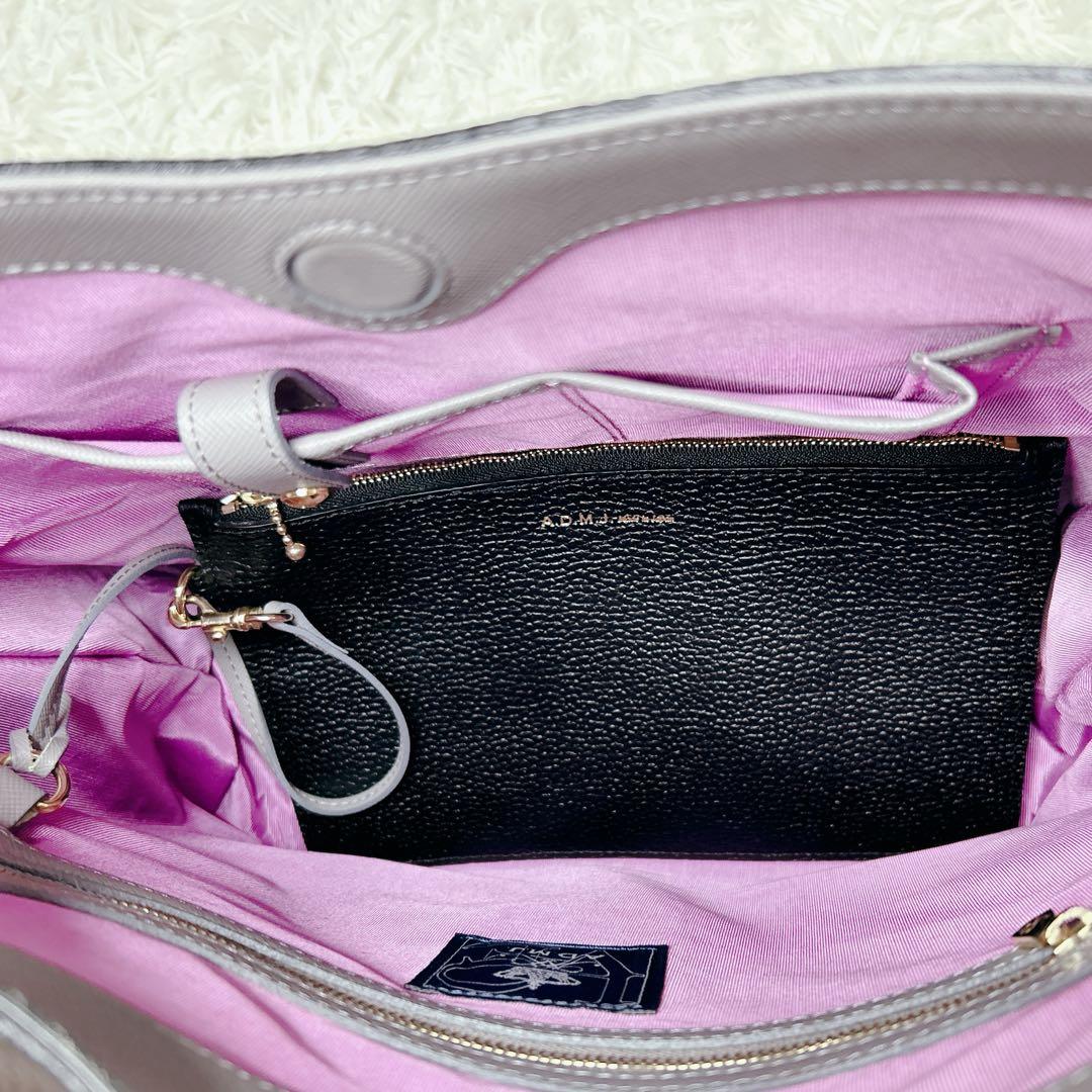 A.D.M.J 高級　本革 ワンショルダー 黒 シボ革 A4 ポーチ付　GC付き