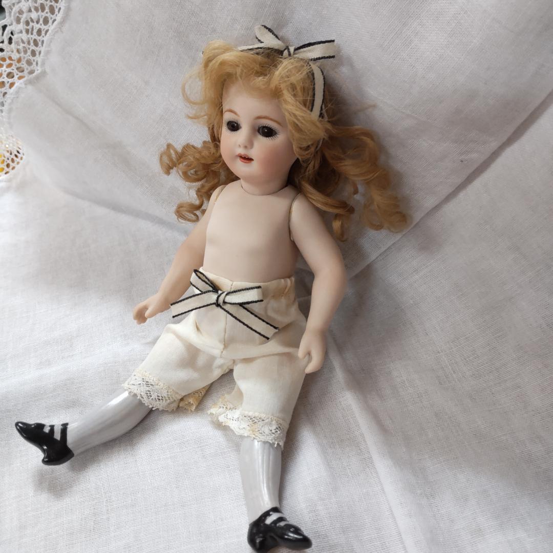 ミニョネット　アンティークドールリプロ　人形　シモン&ハルビック　リボン