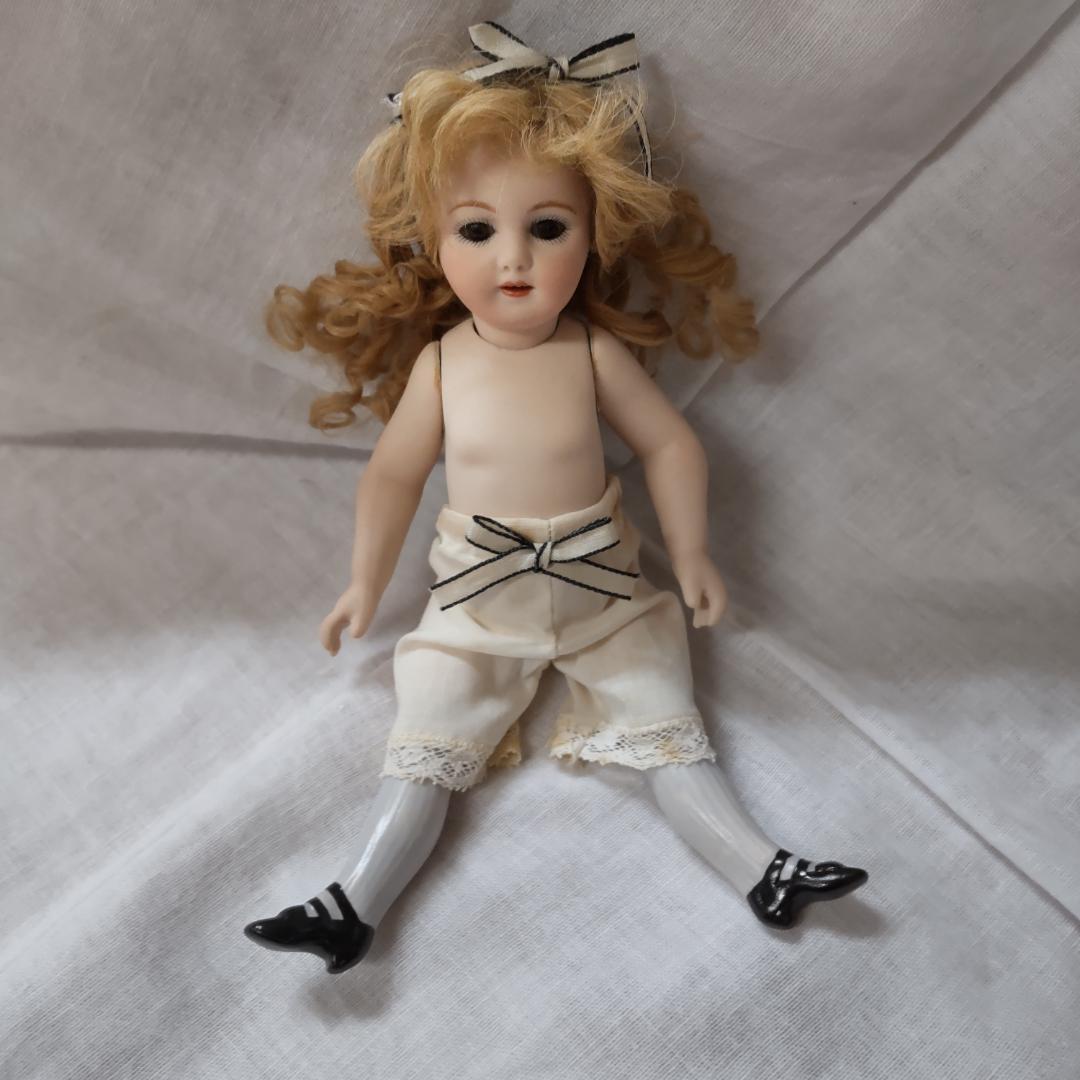 ミニョネット　アンティークドールリプロ　人形　シモン&ハルビック　リボン